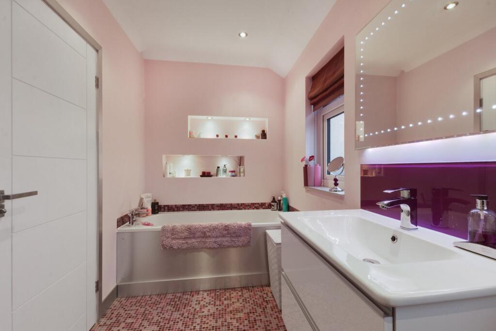 Additional image 7 of Ingleton Avenue, Welling, DA16