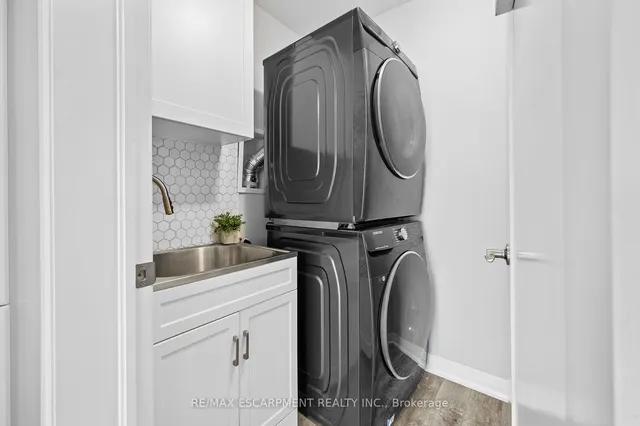 Additional image 36 of 271 Dalgleish Tr