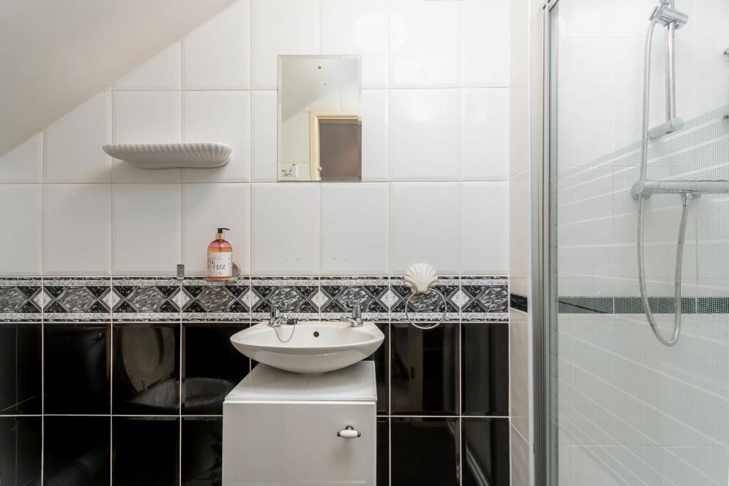 Additional image 12 of Frogmore Road, Snitterfield, CV37