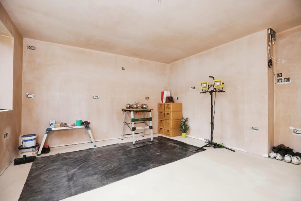 Additional image 9 of Glebe Crescent, Rugby, CV21