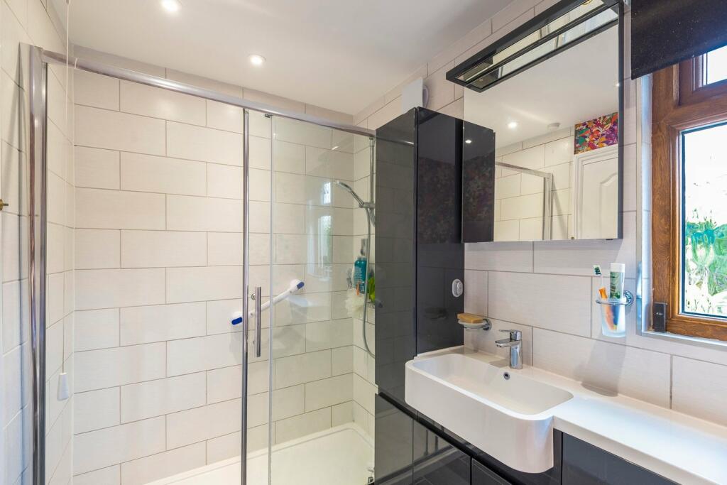 Additional image 16 of Merewood Road, Barnehurst, DA7