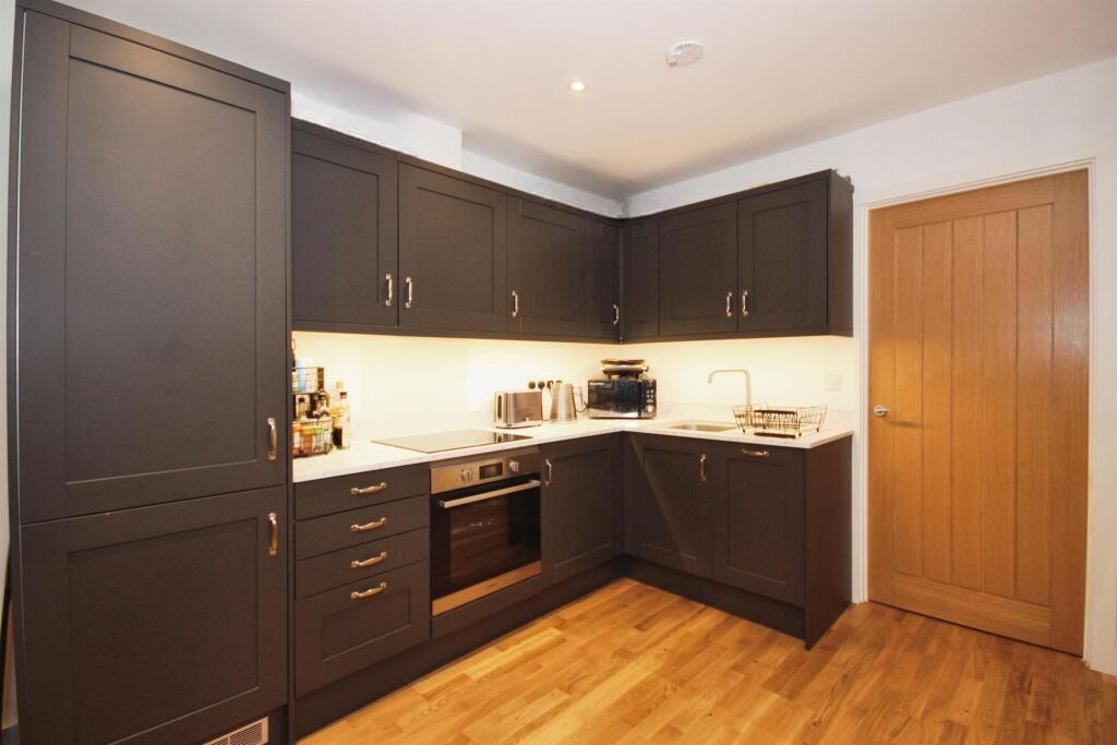 Additional image 6 of Wharf Street, WARWICK