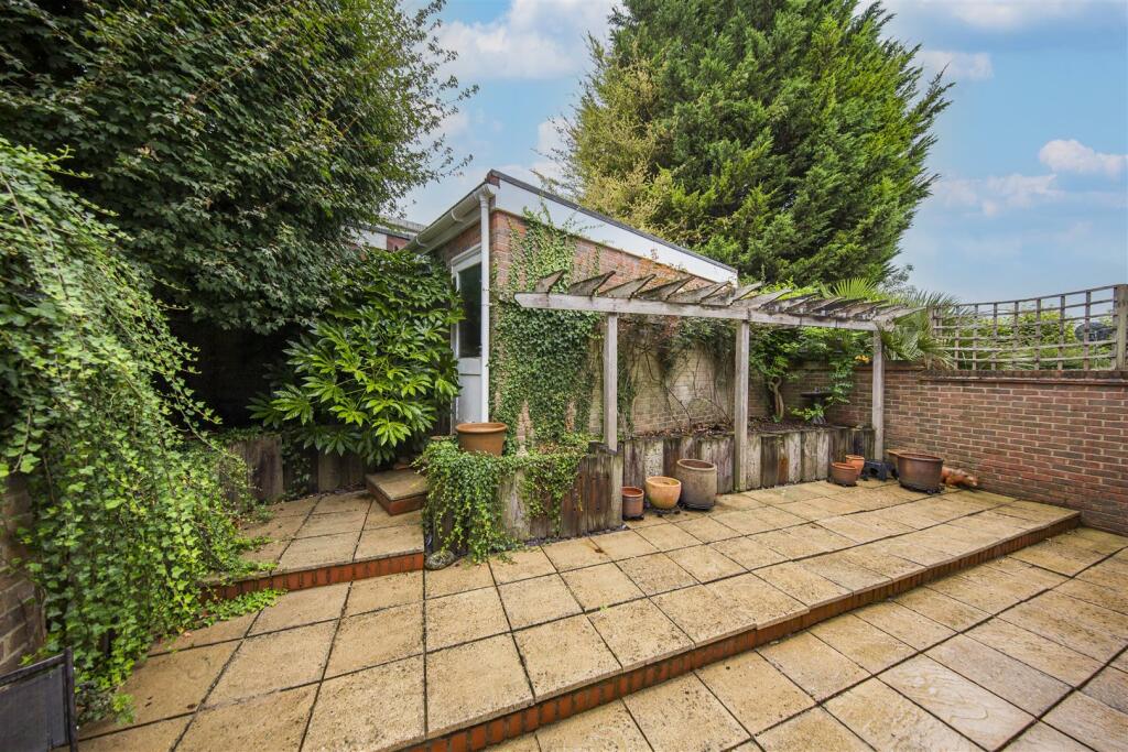 Additional image 8 of London Road, Farningham