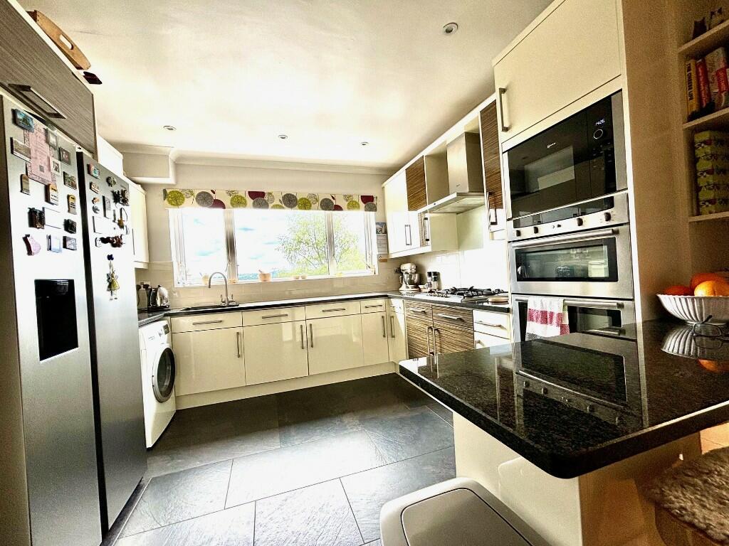 Additional image 9 of Lea Shaw, DE4