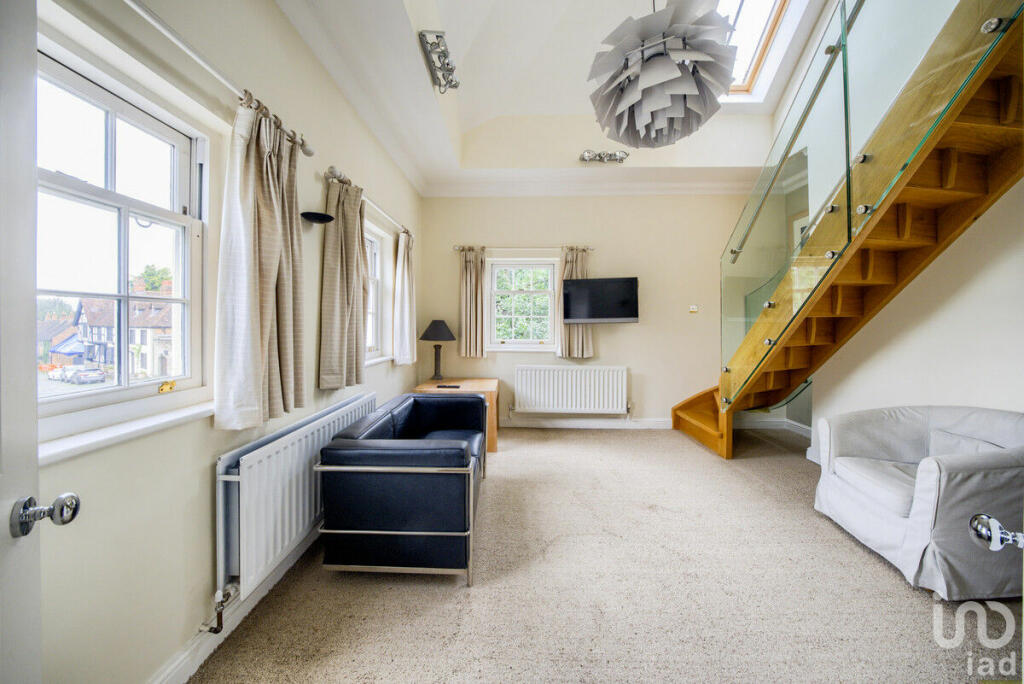 Additional image 4 of St Nicholas Church Street, Warwick, CV34