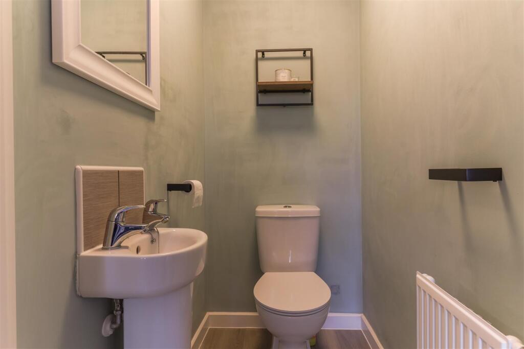 Additional image 18 of Meadow Drive, Long Itchington, Southam