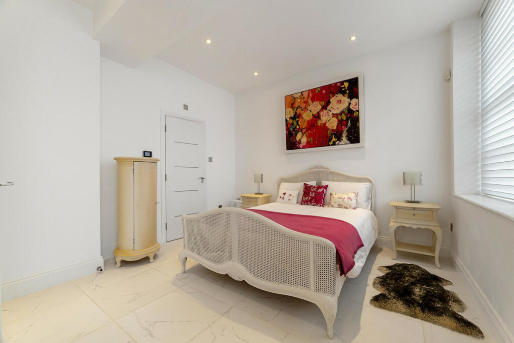 Additional image 24 of Parade, Leamington Spa, Warwickshire CV32 4DG