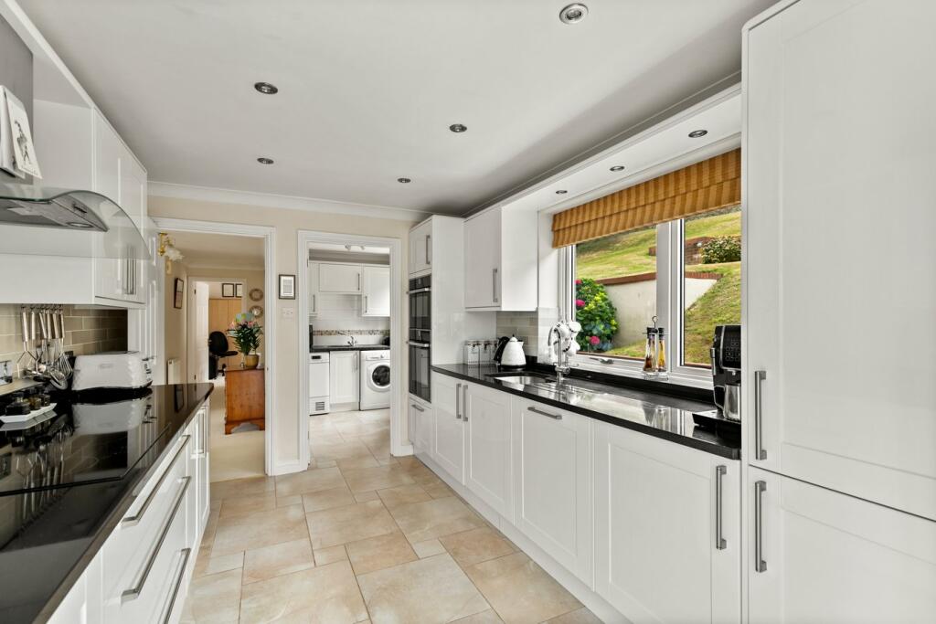 Additional image 10 of Radnor Cliff Crescent, Folkestone, CT20