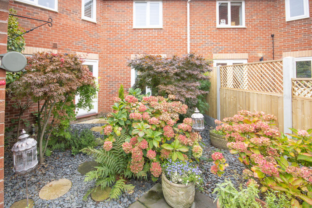 Additional image 14 of Persian Close, City Point