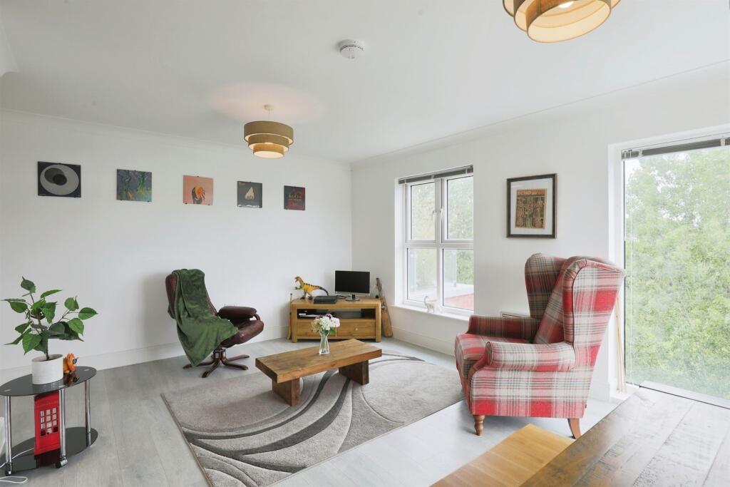 Additional image 16 of Kingfisher Close, Warwick