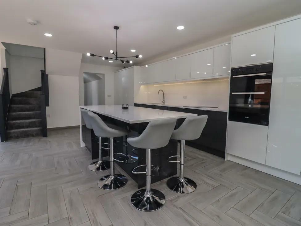 Additional image 7 of Castle Road, Hartshill, Nuneaton, CV10 0SG