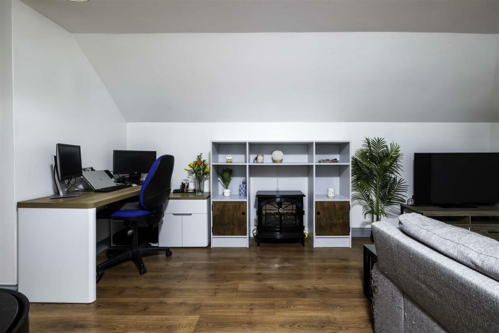 Additional image 6 of Glengate, Kirriemuir