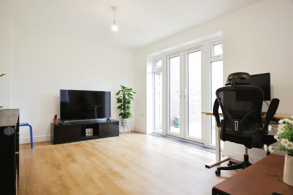 Additional image 6 of Paradise Close, Stratford-upon-Avon, Warwickshire, CV37