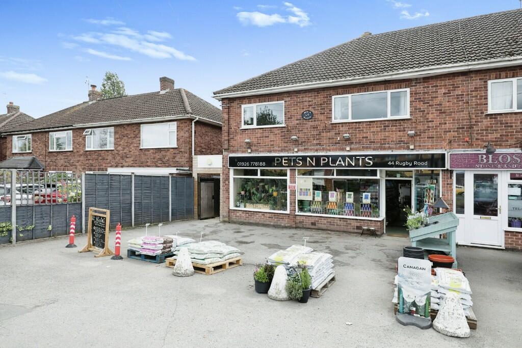 Pet Supplies & Plant Shop + Accom - Warwickshire [CV32 7JE]