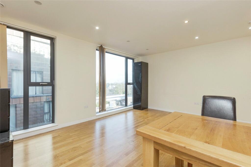 Additional image 6 of Station Road, Sidcup, DA15