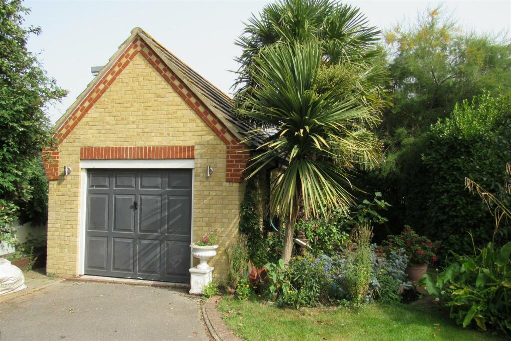 Additional image 24 of Windsor Gardens, Herne Bay