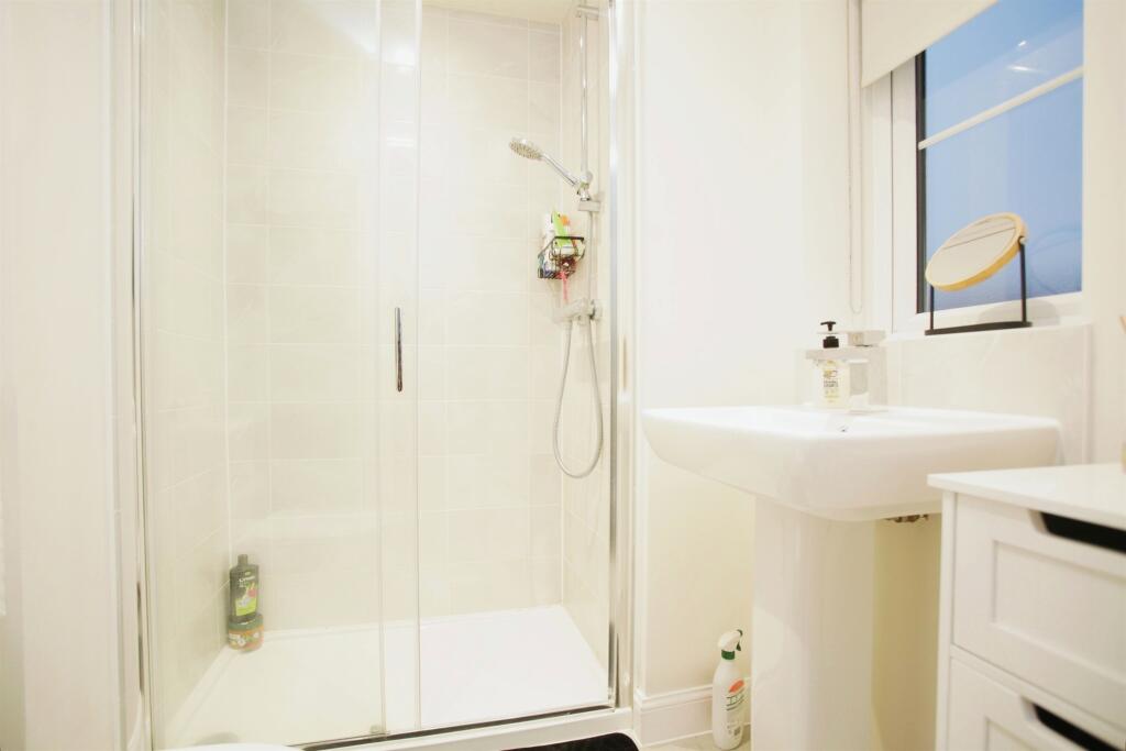 Additional image 11 of Goldenrod Close, Rugby