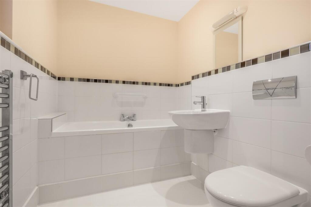 Additional image 12 of Abbey End, Kenilworth