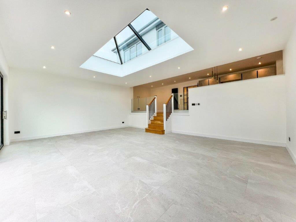 Additional image 31 of Kenilworth, Incredible Living Space, Luxury Interior