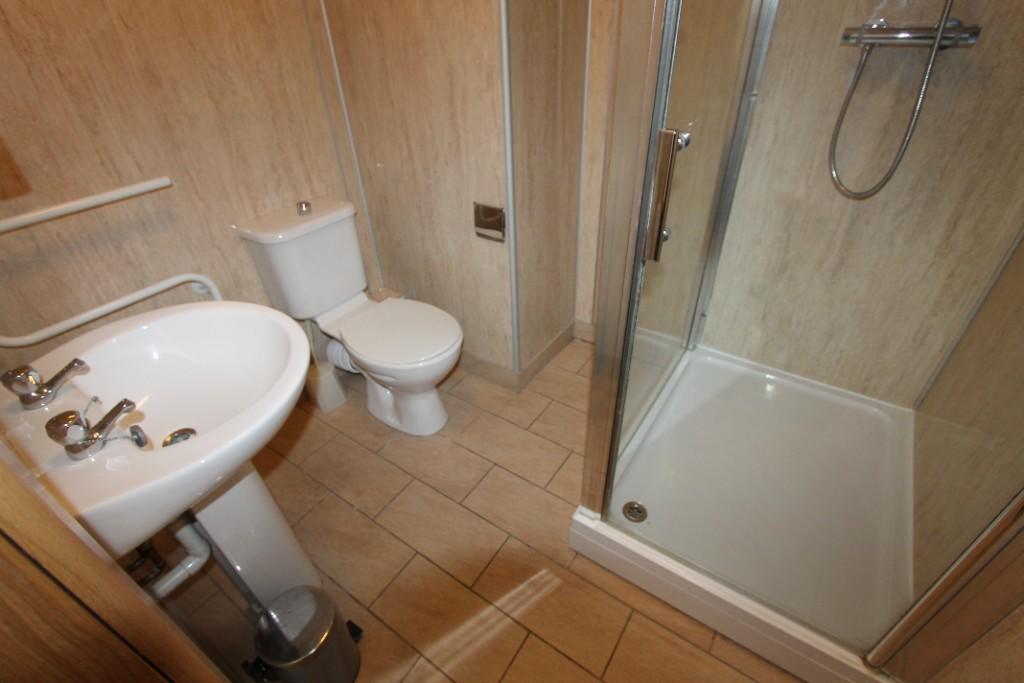 Additional image 9 of Flat 4, 118-120 Warwick Street, Leamington Spa, Warwickshire, CV32