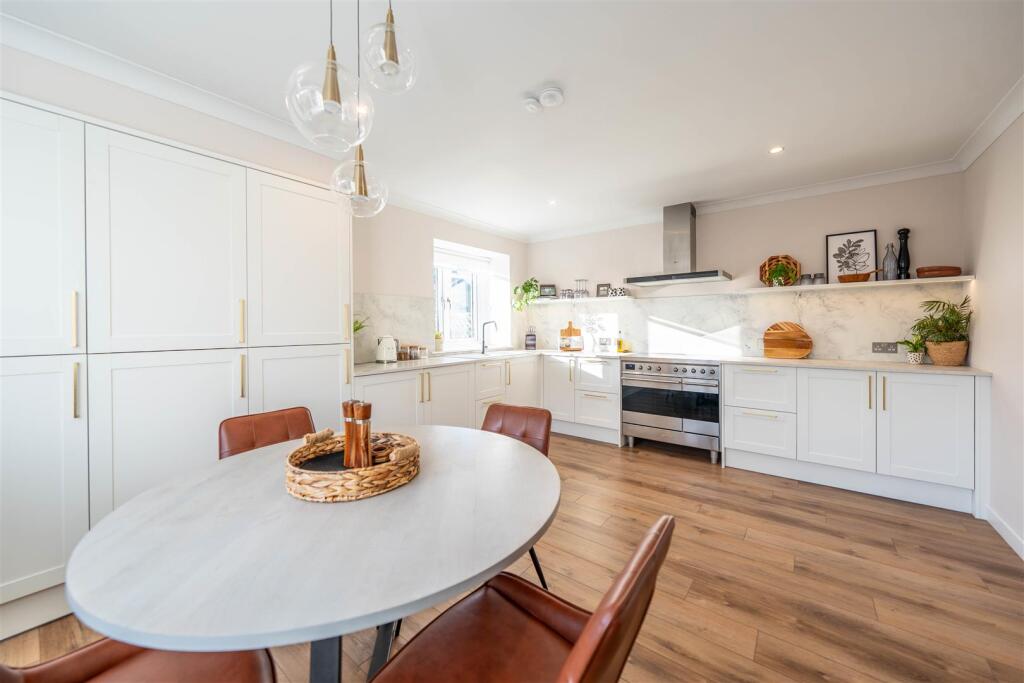 Additional image 2 of Glamis Road, Kirriemuir