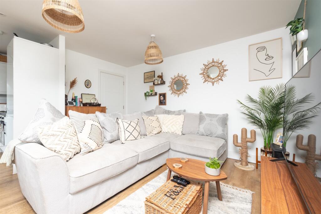 Additional image 3 of North Ash Road, New Ash Green, Longfield, Kent