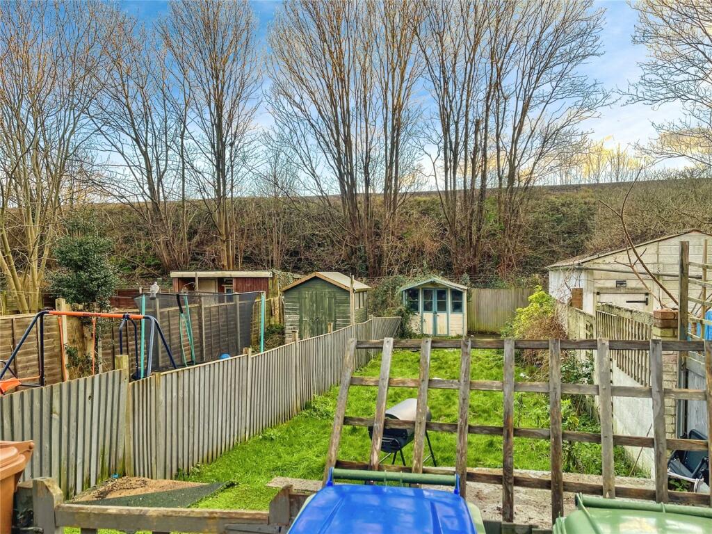 Additional image 4 of Eversley Avenue, Bexleyheath, DA7