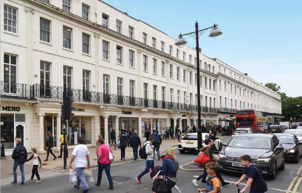 Additional image 5 of 38 The Parade, Leamington Spa, Warwickshire, CV32 4DN