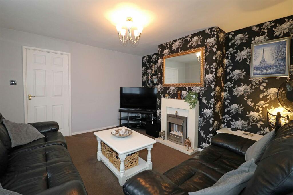 Additional image 8 of Sycamore Grove, Warwick