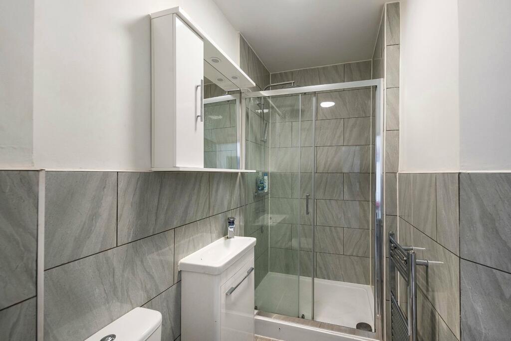 Additional image 11 of Central Avenue, Welling, DA16