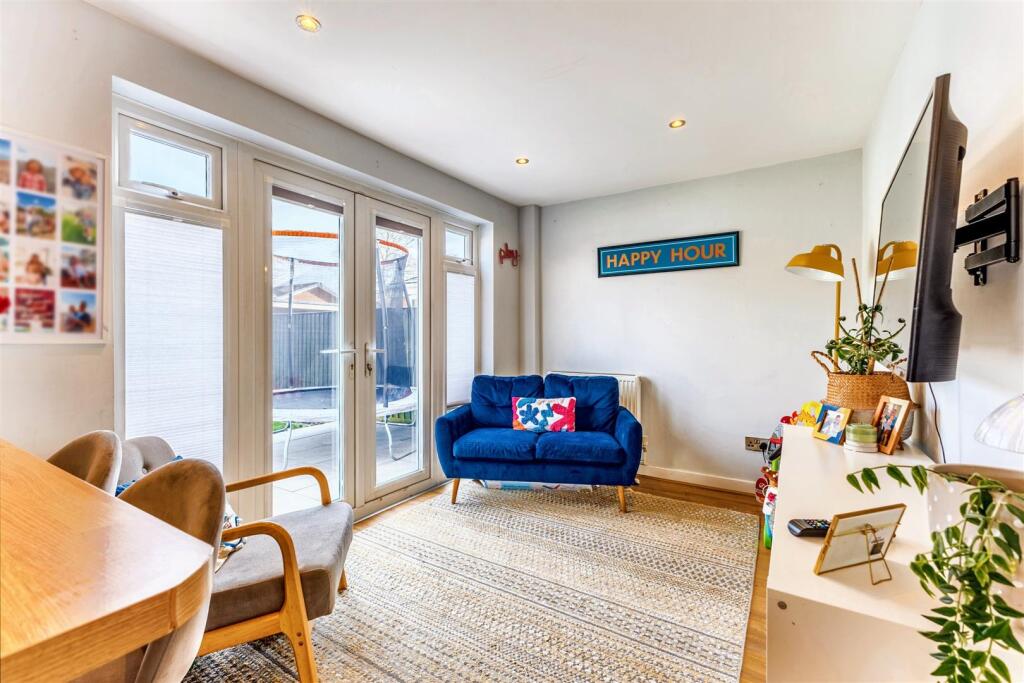 Additional image 10 of Costard Avenue, Shipston-On-Stour