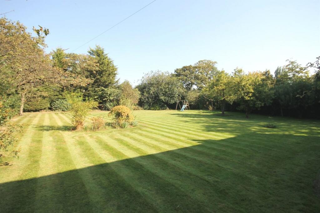 Additional image 17 of Holmes Chapel Road, Lach Dennis