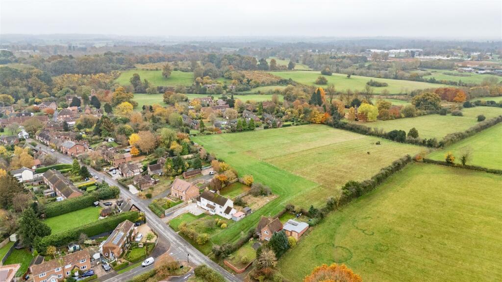 Additional image 2 of Paddock at Stoneleigh, Birmingham Road, Stoneleigh
