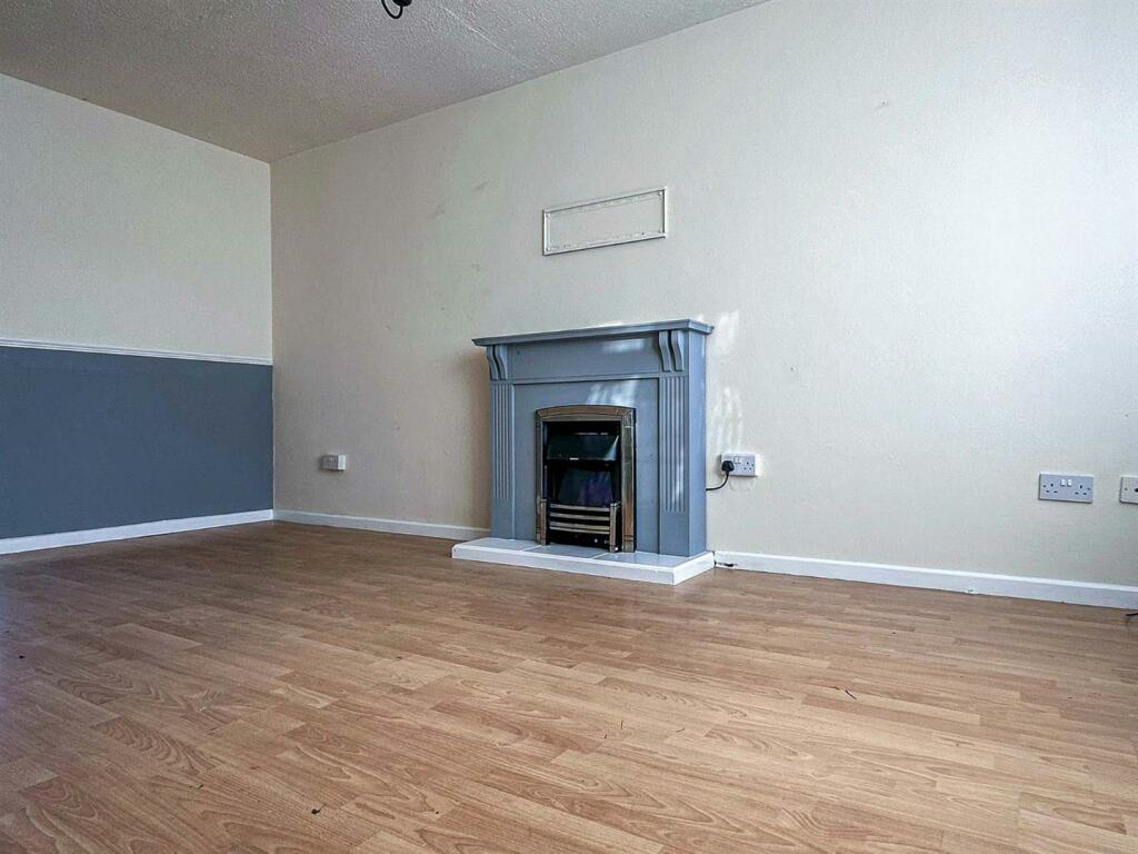 Additional image 6 of Devoran Close, Exhall, Coventry  ** VACANT & NO UPWARD CHAIN **