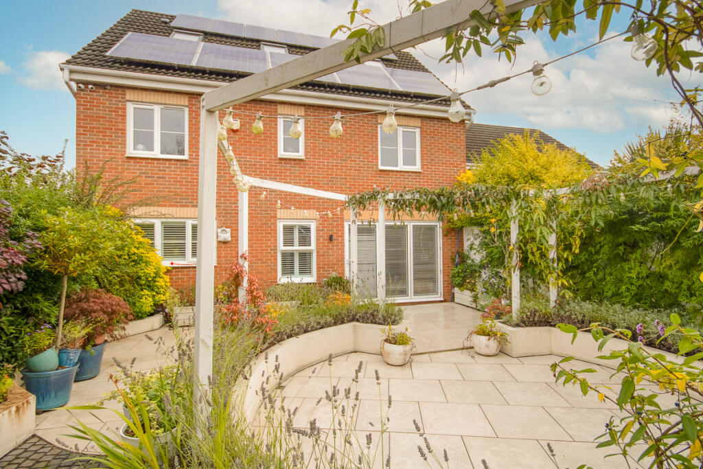 Additional image 29 of Persian Close, City Point