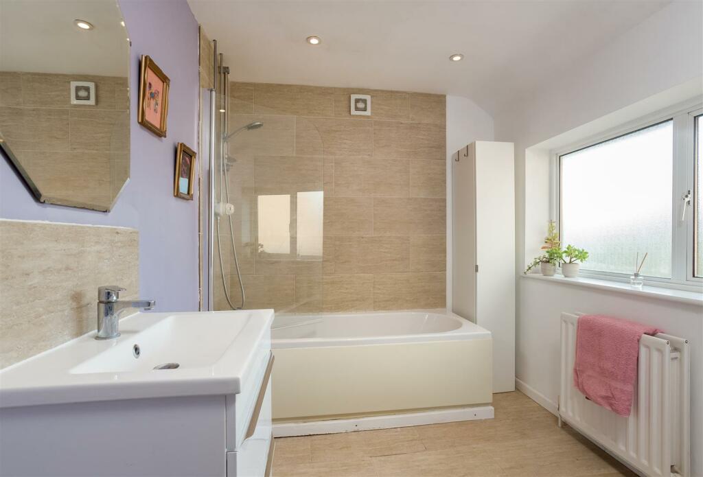 Additional image 10 of Fosseway Crescent, Tredington, Shipston-on-Stour