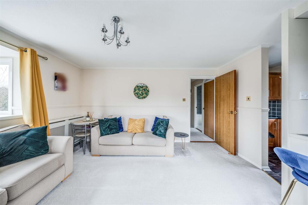 Additional image 10 of Woodfall Drive, Crayford