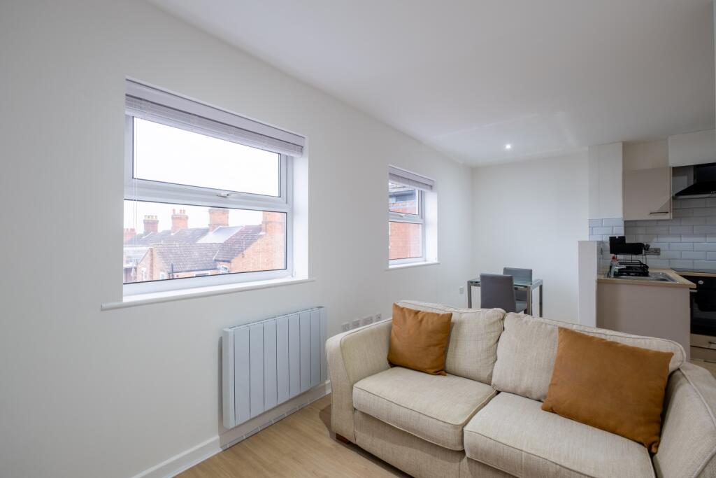 Additional image 2 of 16 Harvon Garth, Rugby