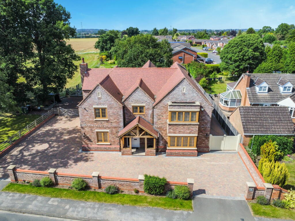 Additional image 49 of Luxury Home On Weston Lane, Bulkington, CV12 9RX