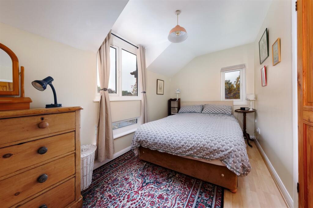 Additional image 9 of Spring Pool, Warwick