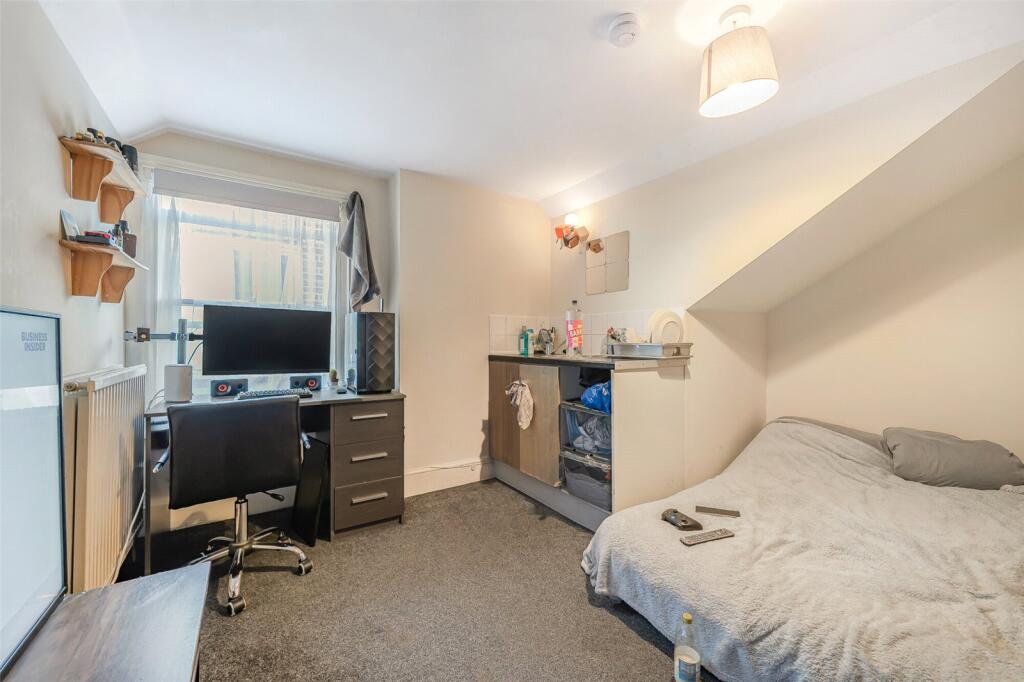 Additional image 8 of The Avenue, Gravesend, Kent