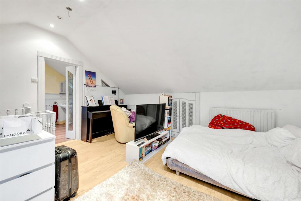 Additional image 7 of Mulberry Close, Meopham, DA13