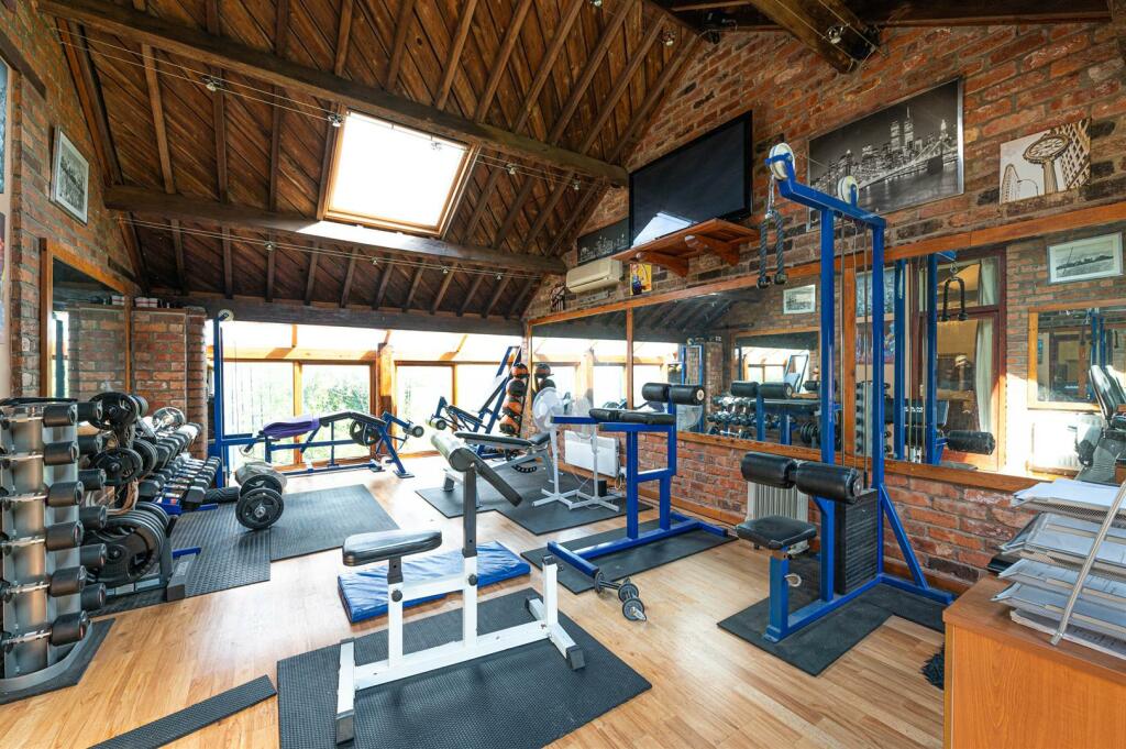 Additional image 54 of Oak Bank Barn & French Barn, Heatley Lane, Broomhall, Nantwich