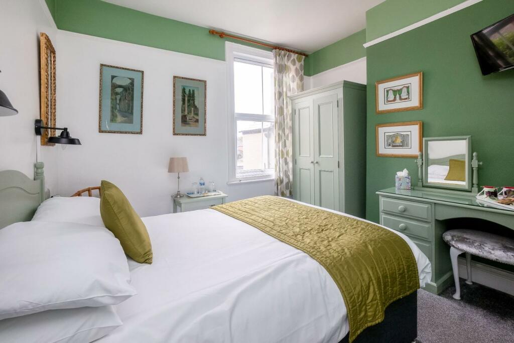 Additional image 5 of Evesham Place, Stratford-upon-Avon
