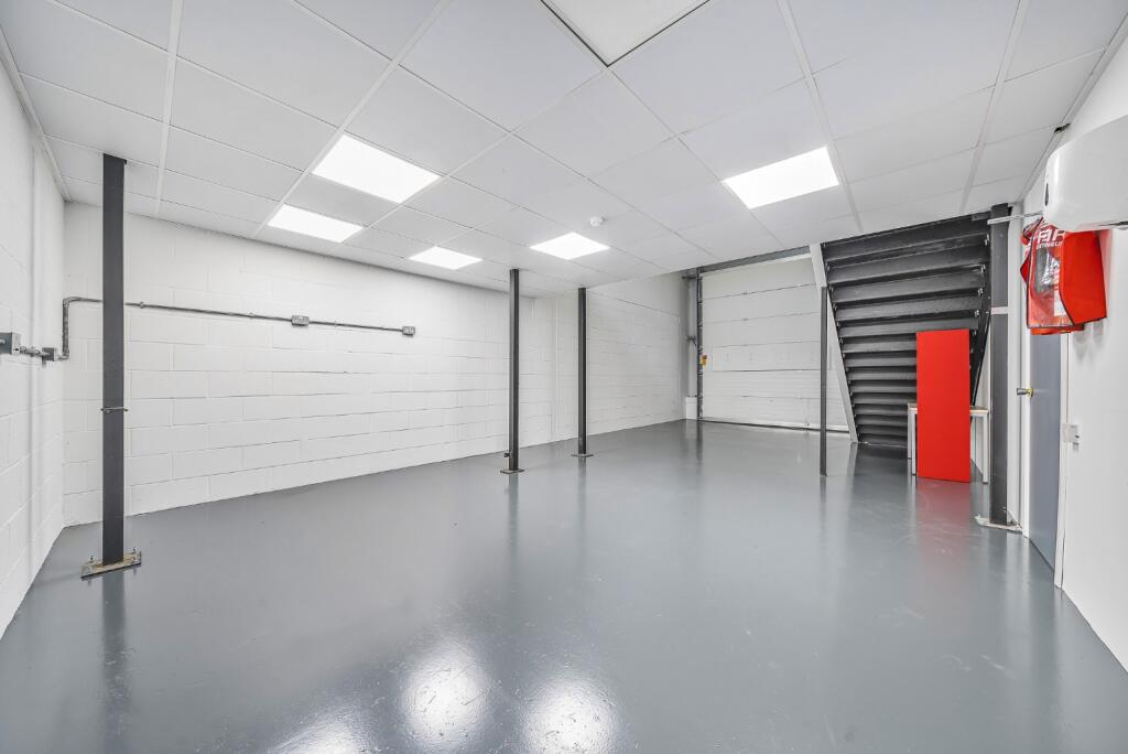 Additional image 4 of Oyo Business Units, Crabtree Manorway North, Belvedere, Kent, DA17