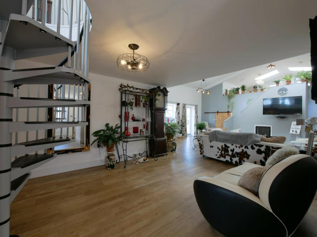 Additional image 3 of Bent Lane, Crowton