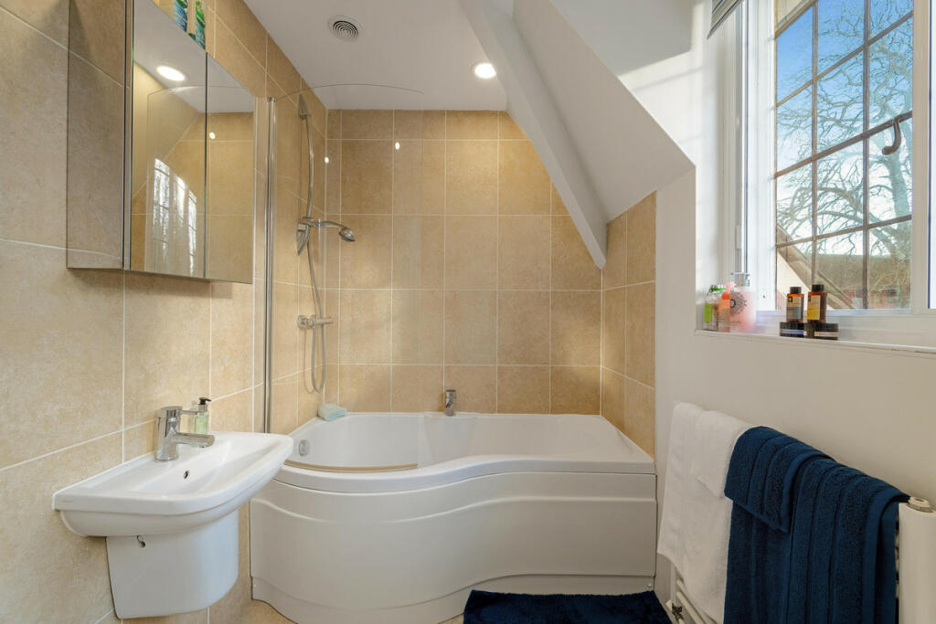 Additional image 21 of Rugby Road, Rugby, Dunchurch CV22 6PL