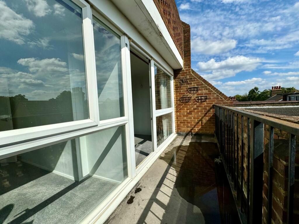 Additional image 5 of Sharnbrooke Close, Welling, Kent, DA16