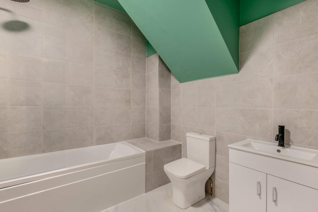 Additional image 9 of Denstead Oast, Denstead Lane, Chartham Hatch, Kent