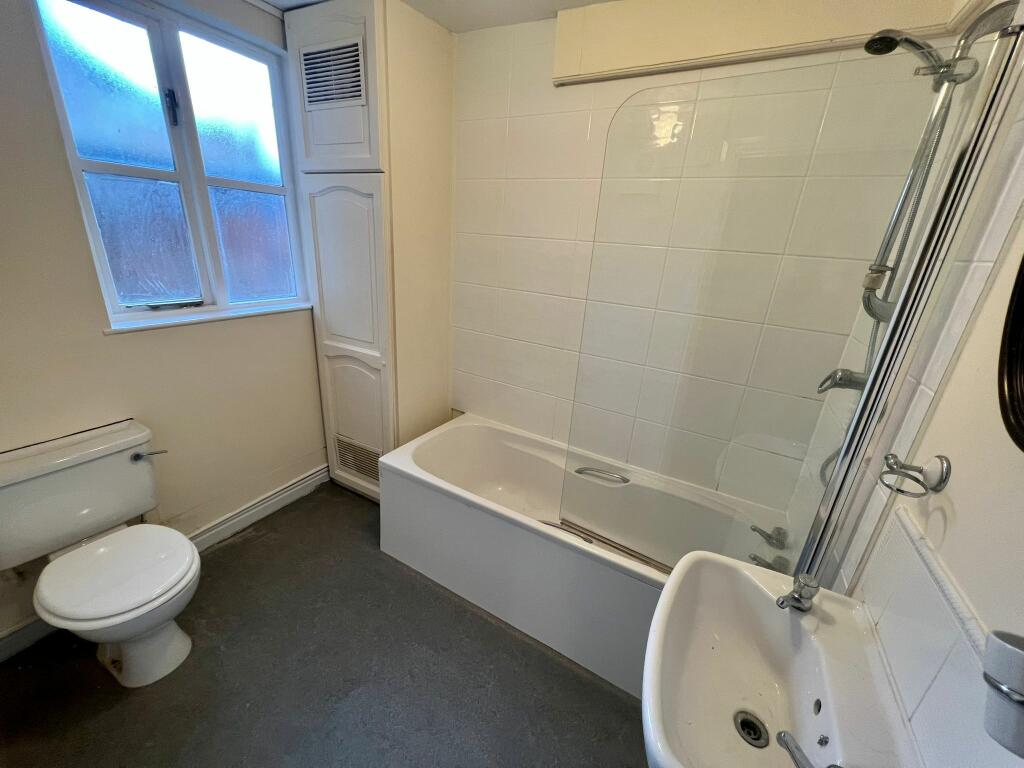 Additional image 9 of Clarendon Avenue, Leamington Spa, CV32 4RZ